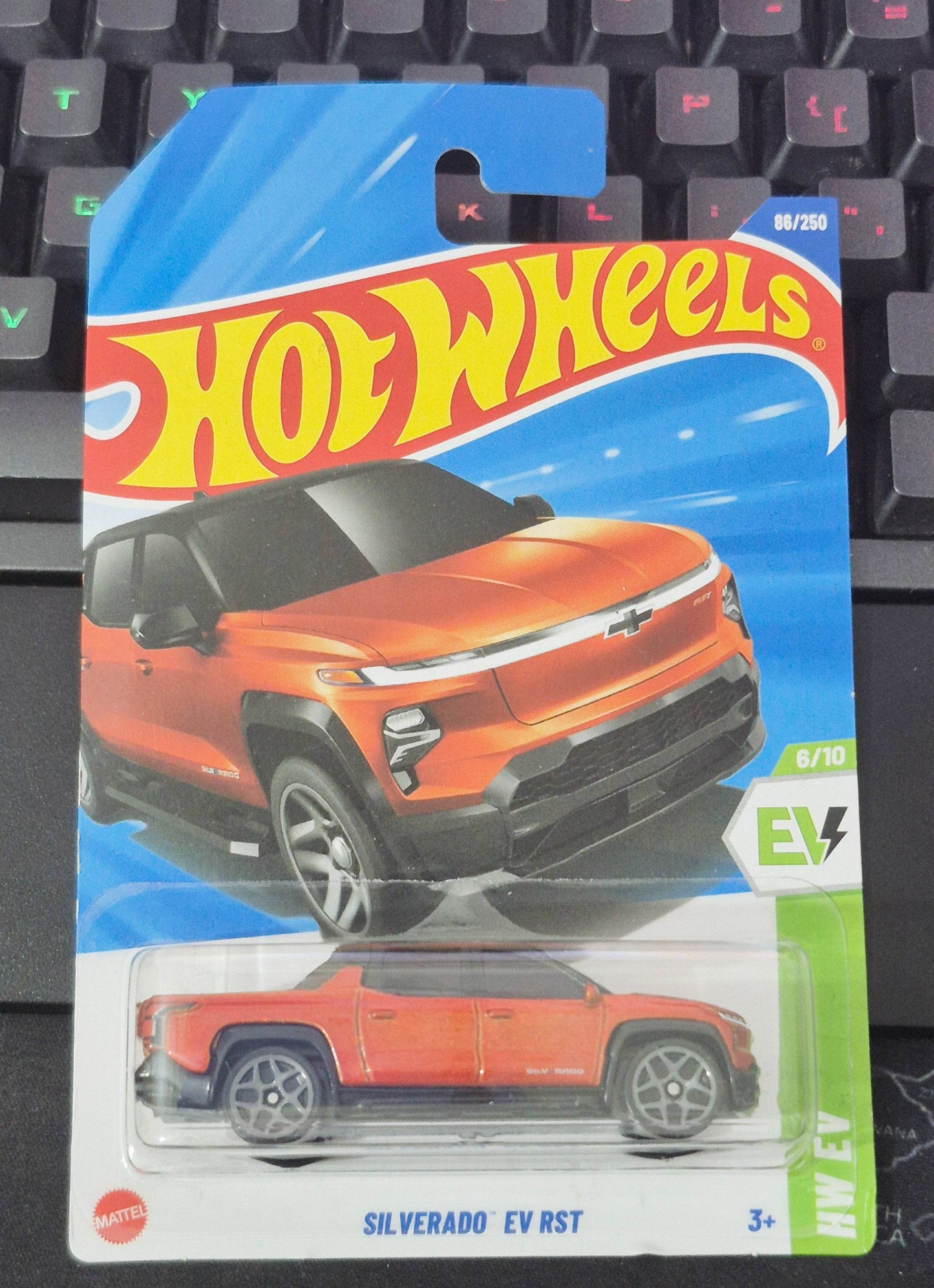 SILVERADO EV RST - Layeewithcars